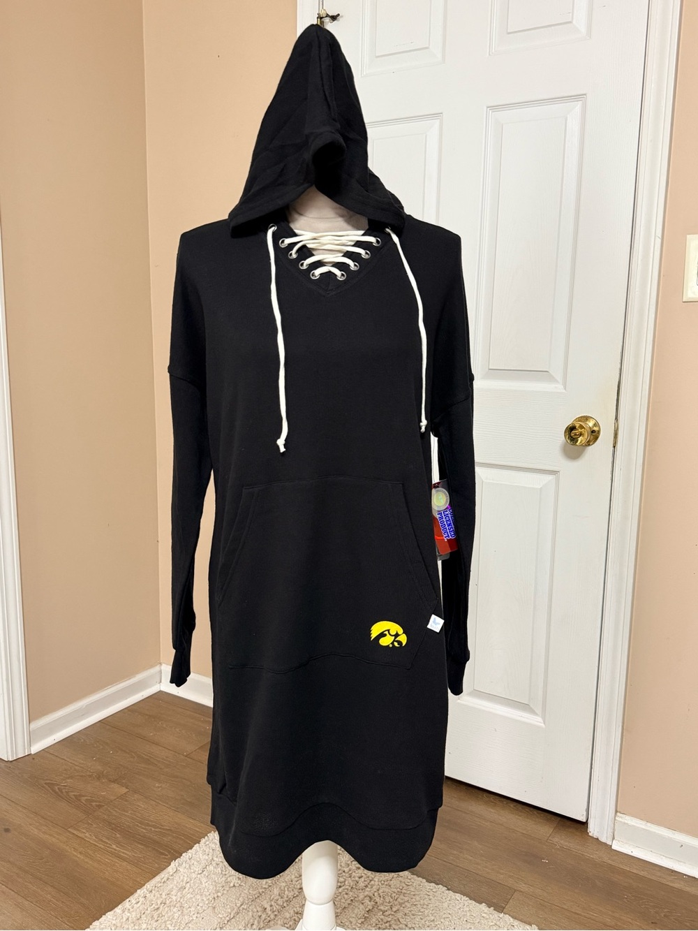 New Touch Iowa Hawkeyes Women's Quick Pass Lace-Up V-Neck Hoodie Dress Sz Med